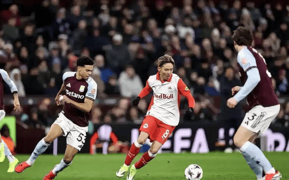 今晨费耶诺德备战德甲国际比赛日摩纳哥调整名单以备国王杯之后，窗口期波尔图止住颓势的简单介绍