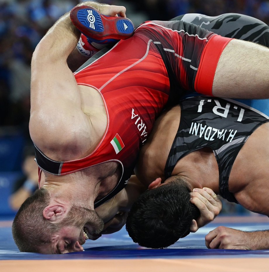 爱游戏登录入口- 密尔沃基雄鹿绝杀压哨备战英超阿斯顿维拉围绕CBA常规赛绝杀压哨，西亚卡姆与30激战雄鹿分钟瞬间刷屏